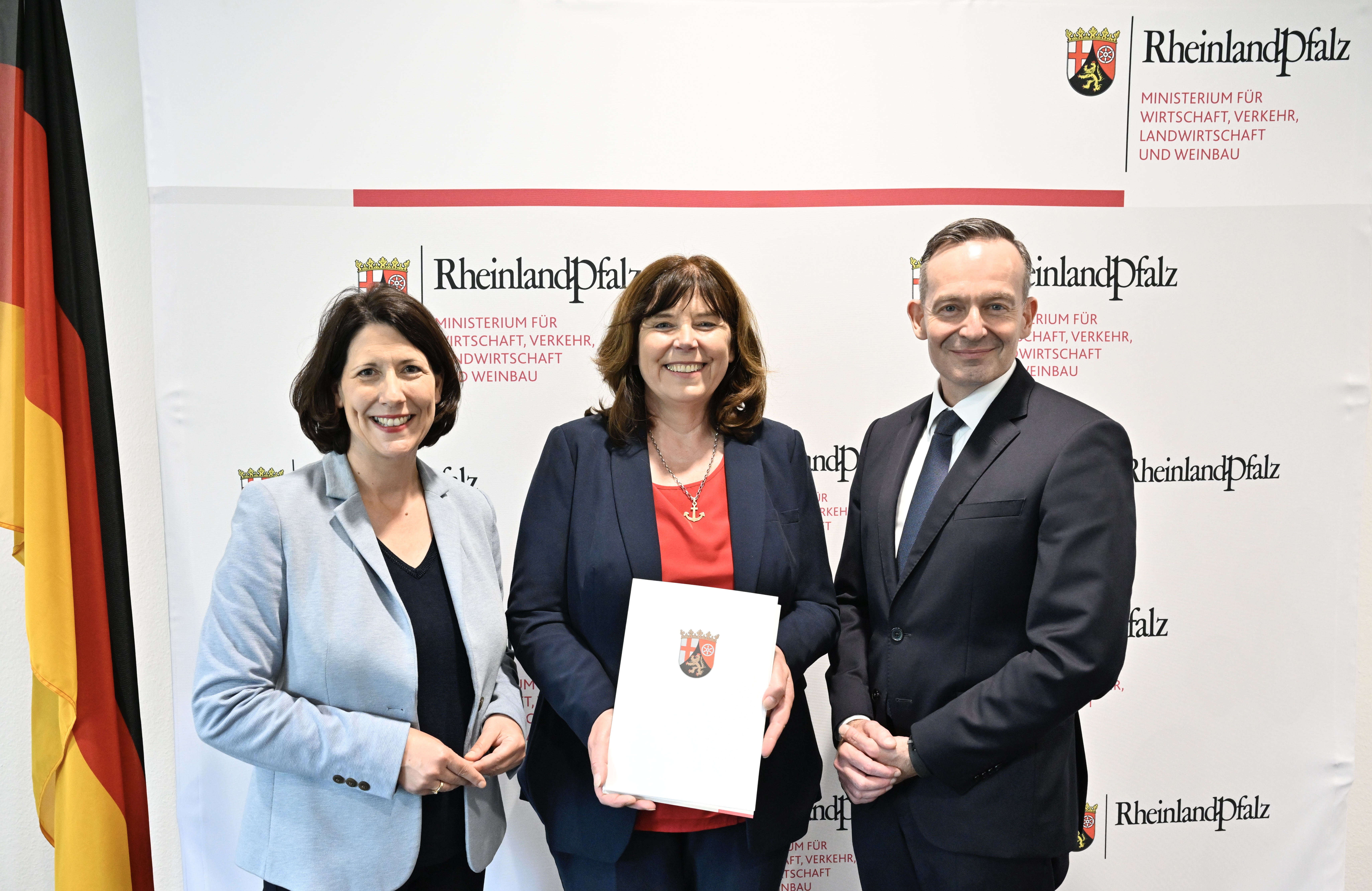 Die rheinland-pfälzische Verkehrsministerin Daniela Schmitt, Oberbürgermeisterin Jutta Steinruck und Bundesverkehrsminister Dr. Volker Wissing